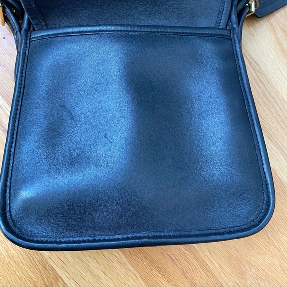 Coach Classic Legacy Flap Black Glove Leather Shoulder Bag - Picture 7 of 16